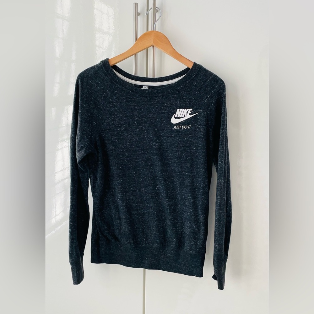 Nike Gym Vintage Series Womens Small Top